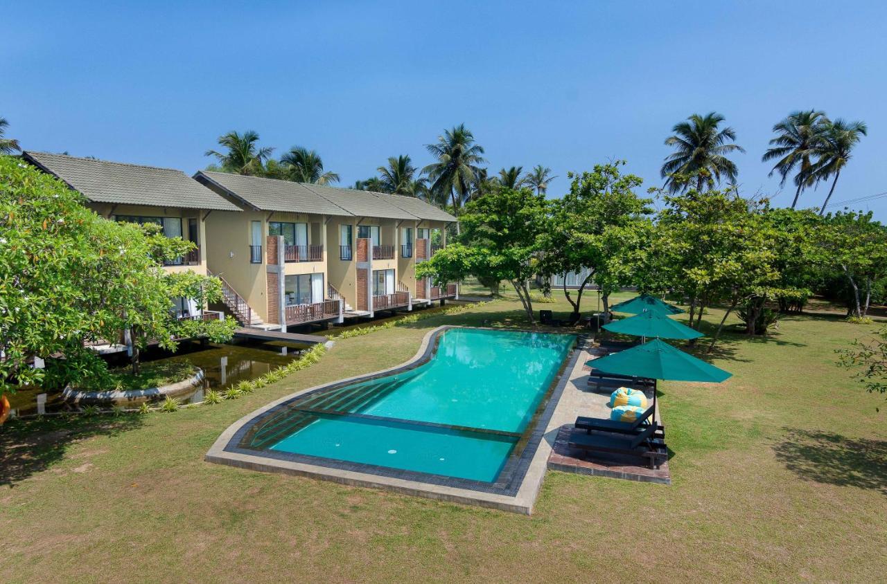 Отель The South - Beach & Lake Ahangama 4*